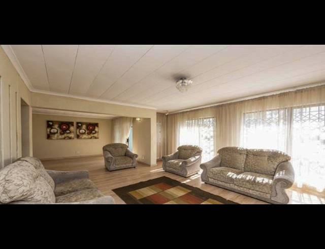 3 BEDROOM HOUSE FOR SALE IN RIDGEWAY A